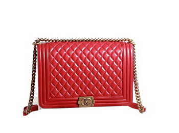 Chanel Boy Flap Shoulder Bag in Red Original Leather Gold