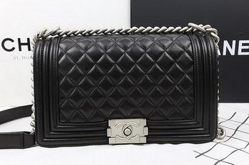 Boy Chanel Flap Shoulder Bags Original Lambskin A67025 Black