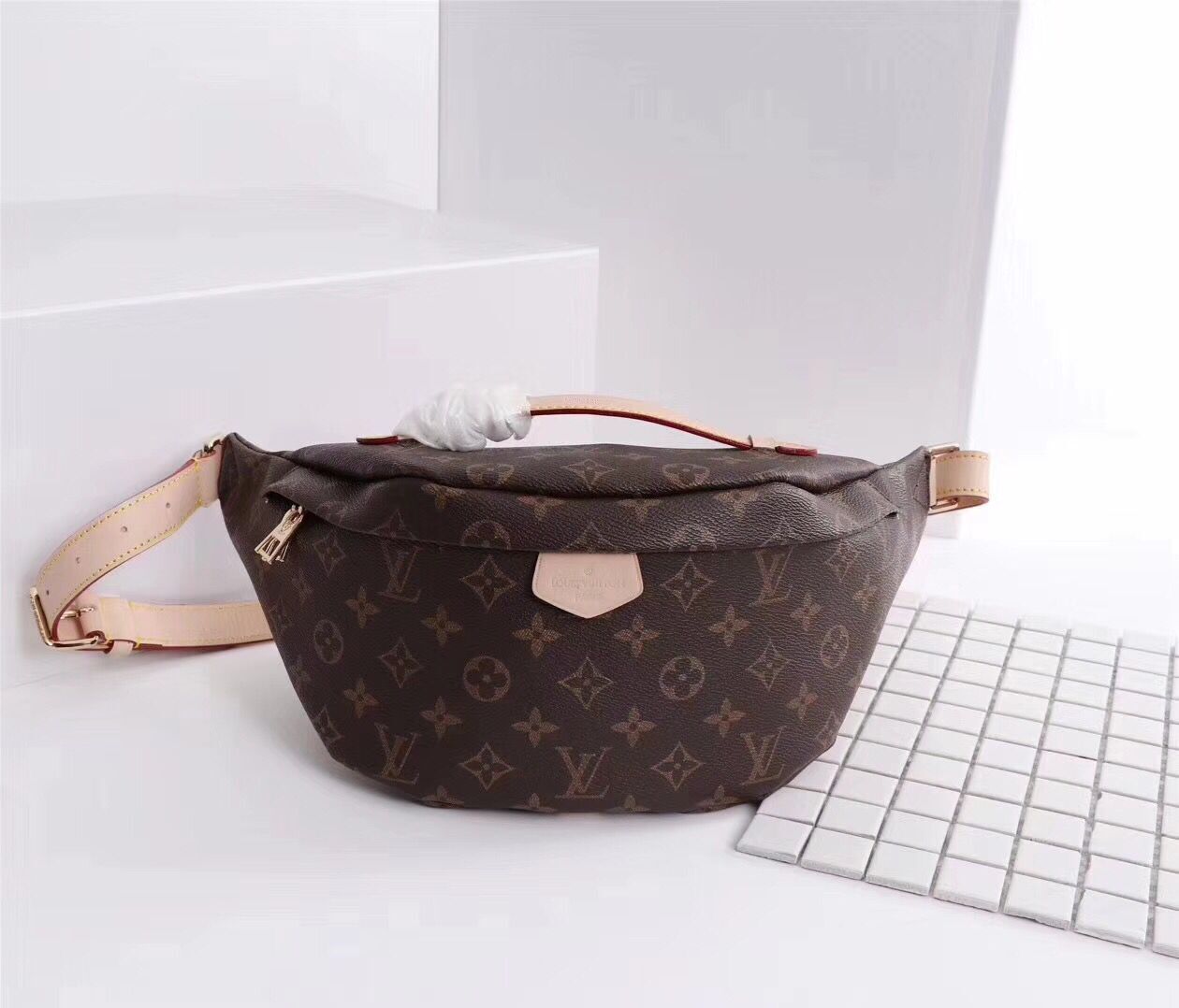 Louis Vuitton Monogram Canvas BUMBAG 43644