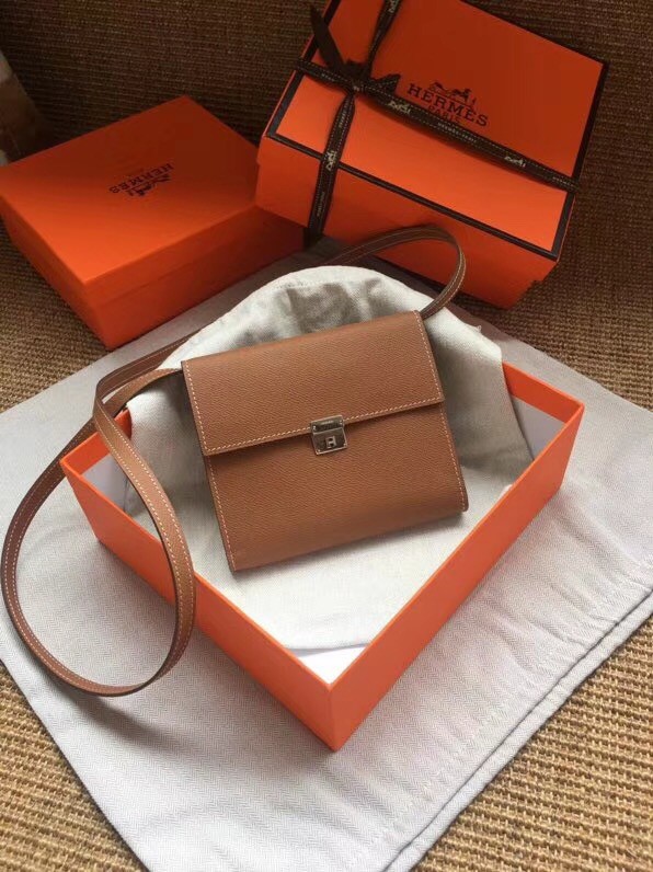 Hermes Clutch Epsom calfskin H0589 brown