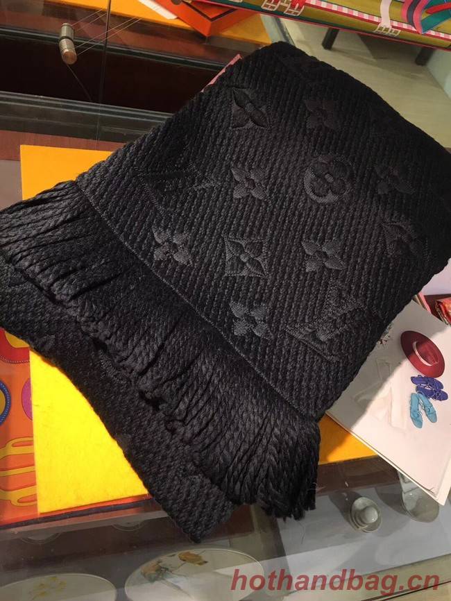 Louis Vuitton Cashmere Scarf LV3307A black