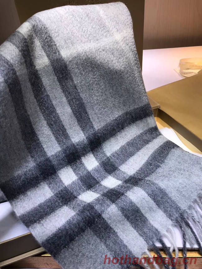 Burberry Cashmere Classic Scarf 3605