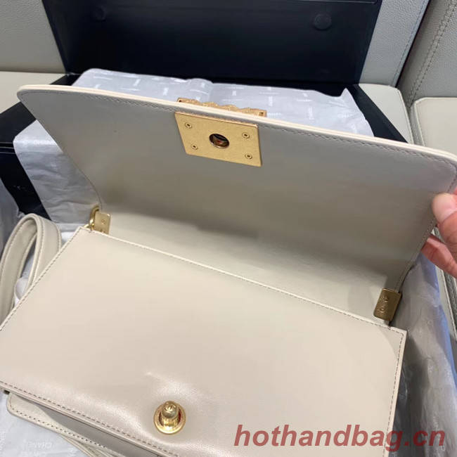 BOY CHANEL flap bag A67086 white