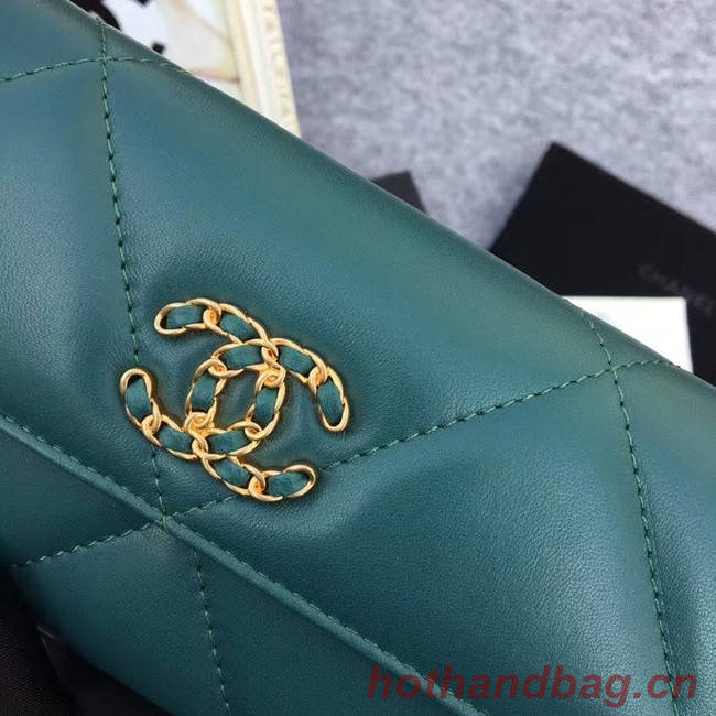 Chanel sheepskin & Gold-Tone Metal Wallet AP0955 green