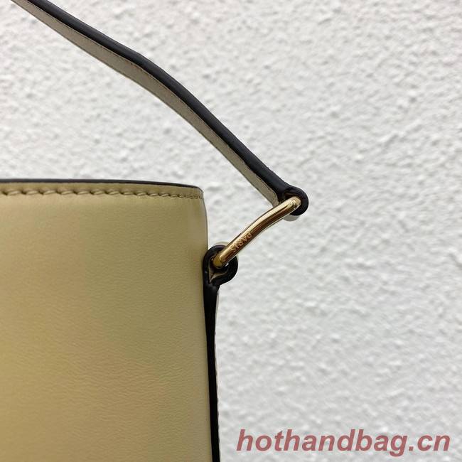 Celine BUCKET BAG IN SHINY CALFSKIN 193043 cream