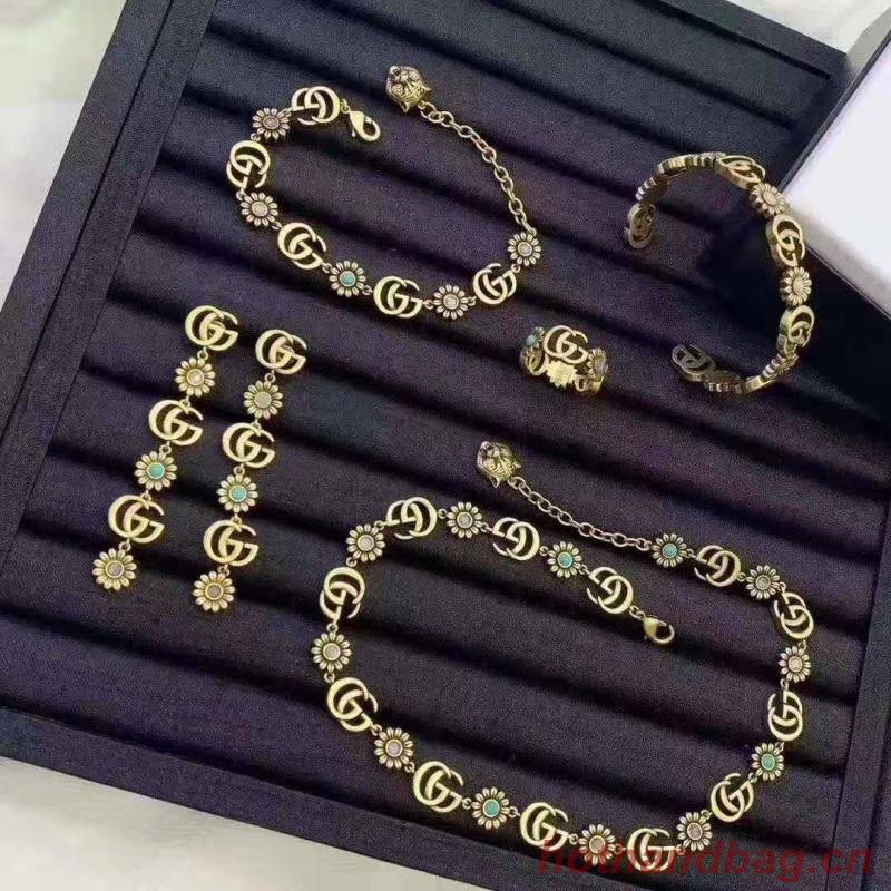 Gucci Top Quality Necklace or Bracelet or Earrings or Ring GG6095