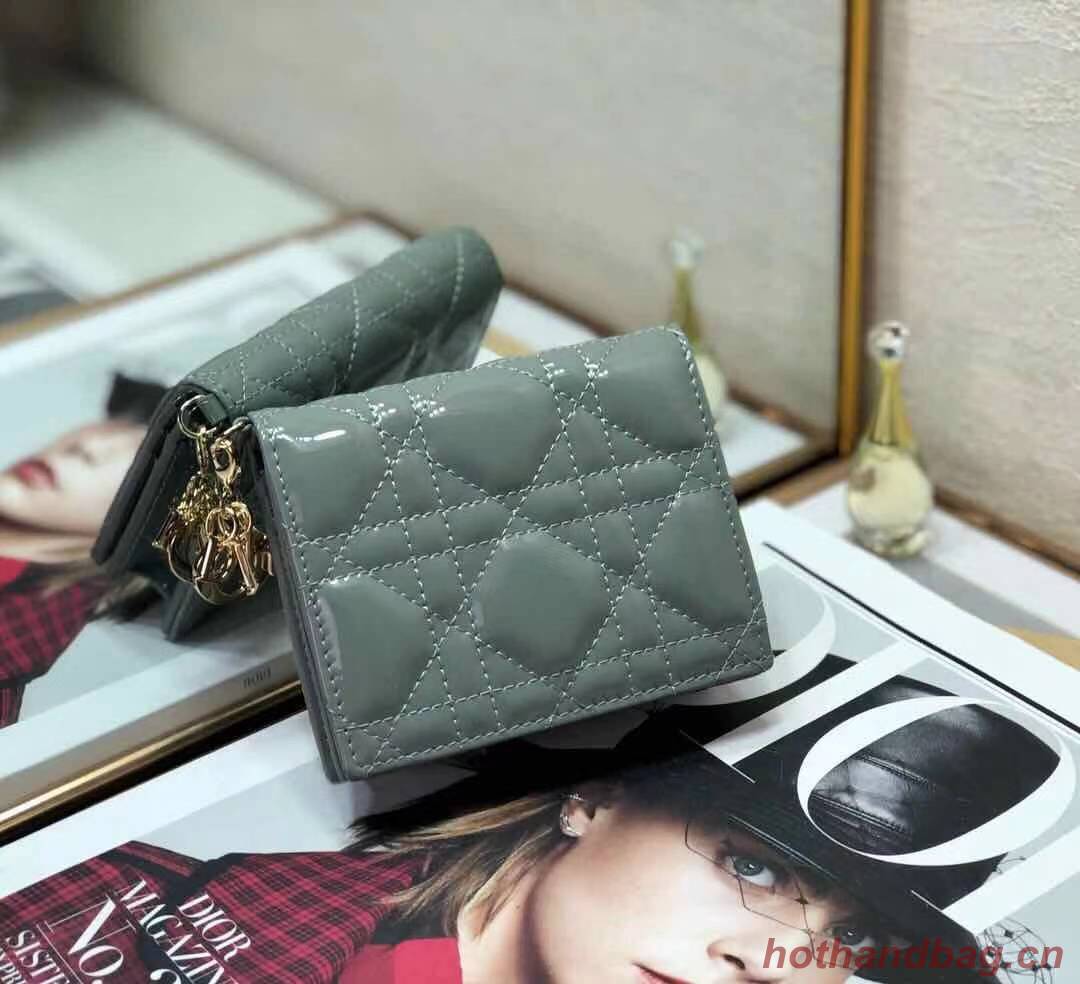 MINI LADY DIOR WALLET Cannage Patent Calfskin S0179 Grey