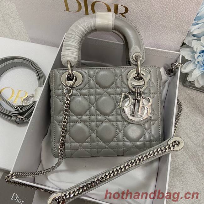 MINI LADY DIOR BAG Patent Cannage Calfskin M0566OW gray&silver