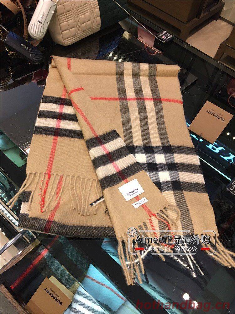 Burberry Scarf B00245