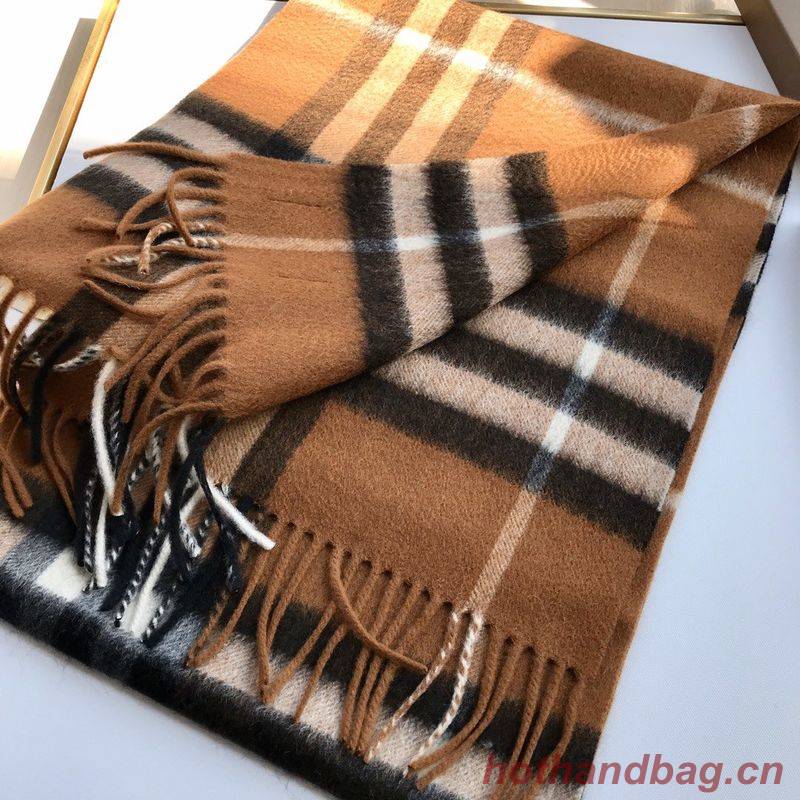 Burberry Scarf B00252