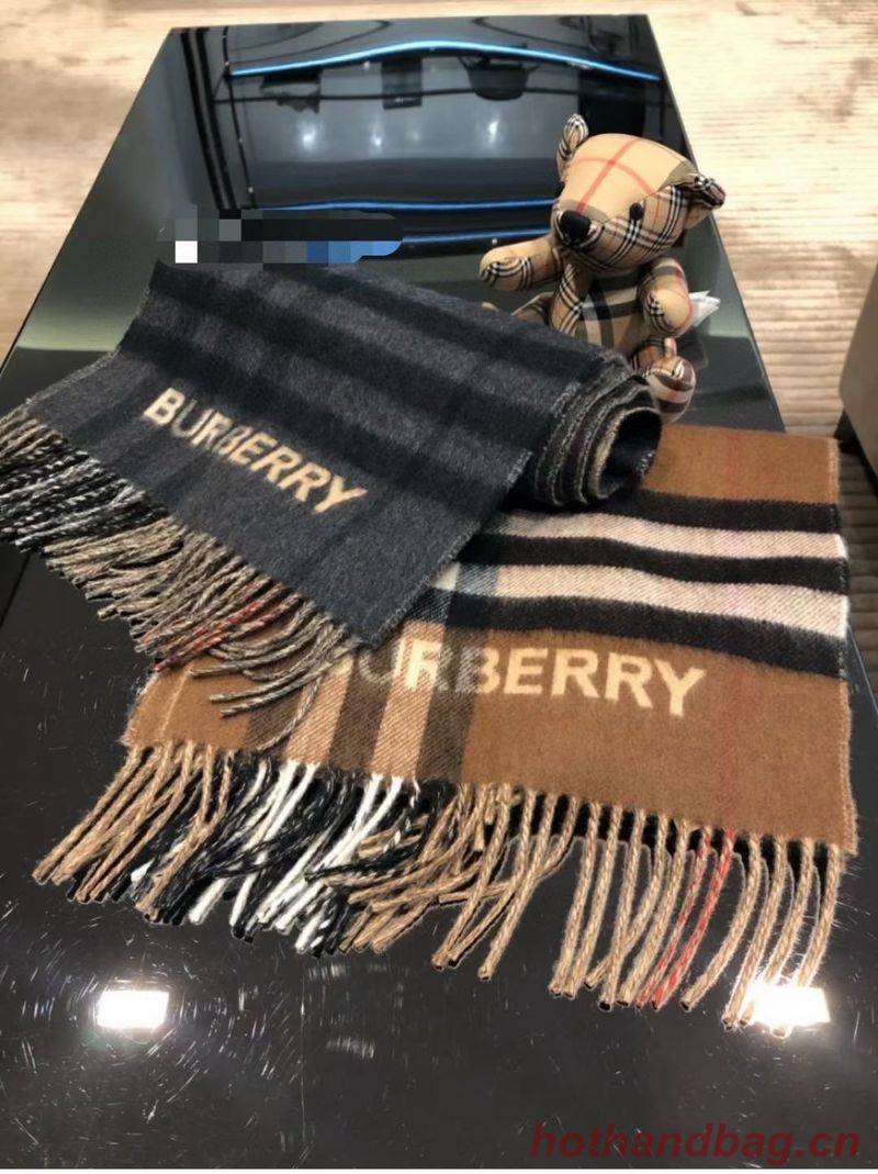 Burberry Scarf B00254