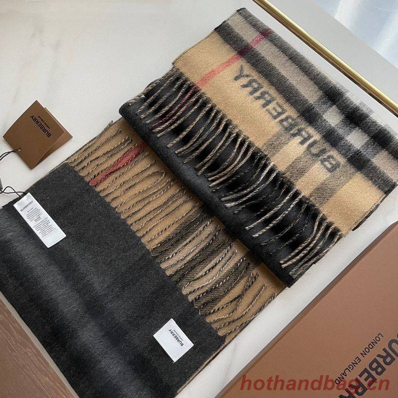 Burberry Scarf B00254