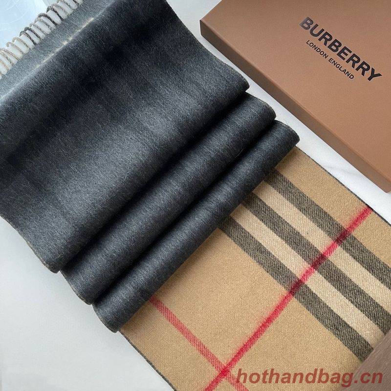 Burberry Scarf B00254