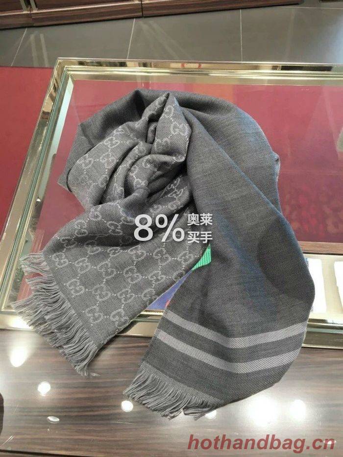 Gucci Scarf G00121