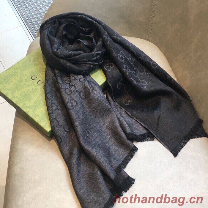 Gucci Scarf G00126