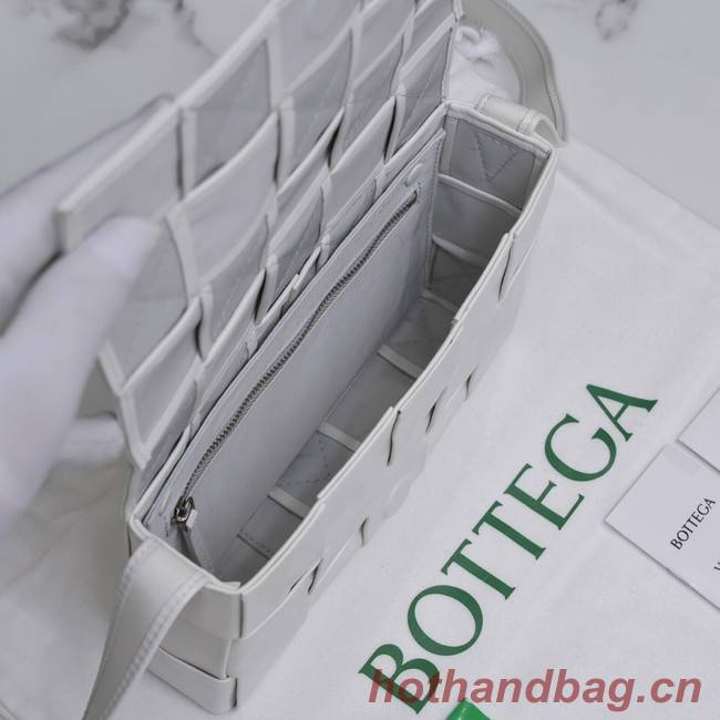 Bottega Veneta CASSETTE 018101 white