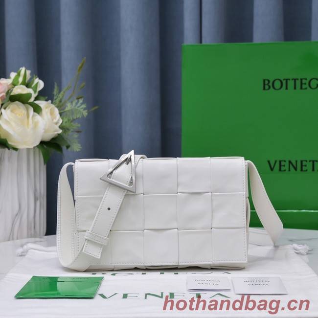 Bottega Veneta CASSETTE 018101 white