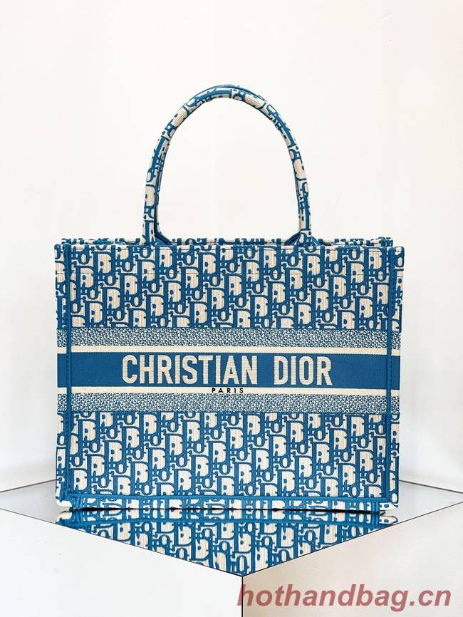 DIOR BOOK TOTE Embroidery C1287-26 blue