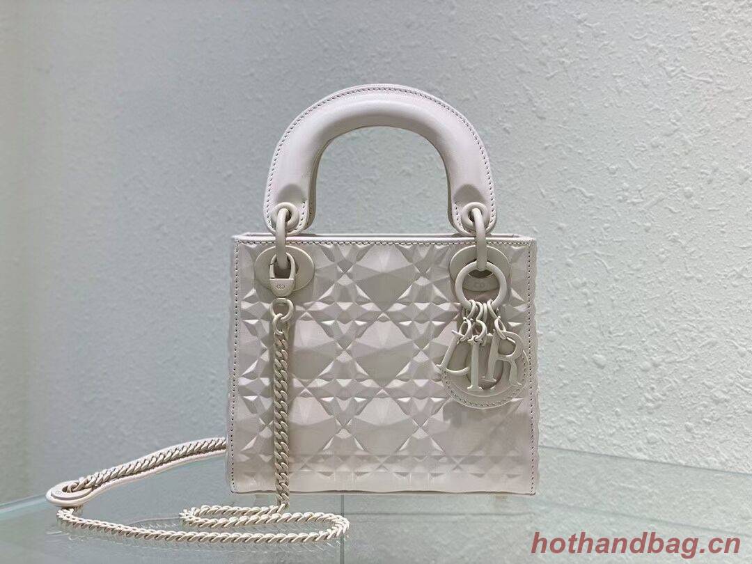 MINI LADY DIOR BAG Cannage Calfskin C2815 white