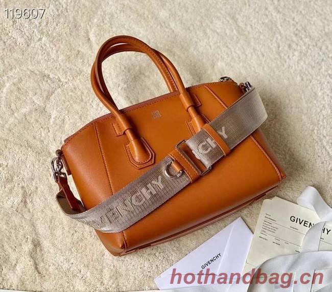 Givenchy Grained Original Calfskin Small Antigona Bag BB0273 brown