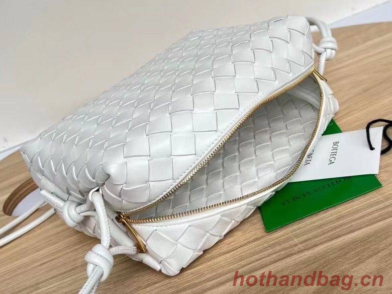 Bottega Veneta Medium intrecciato leather cross-body bag 680256 White