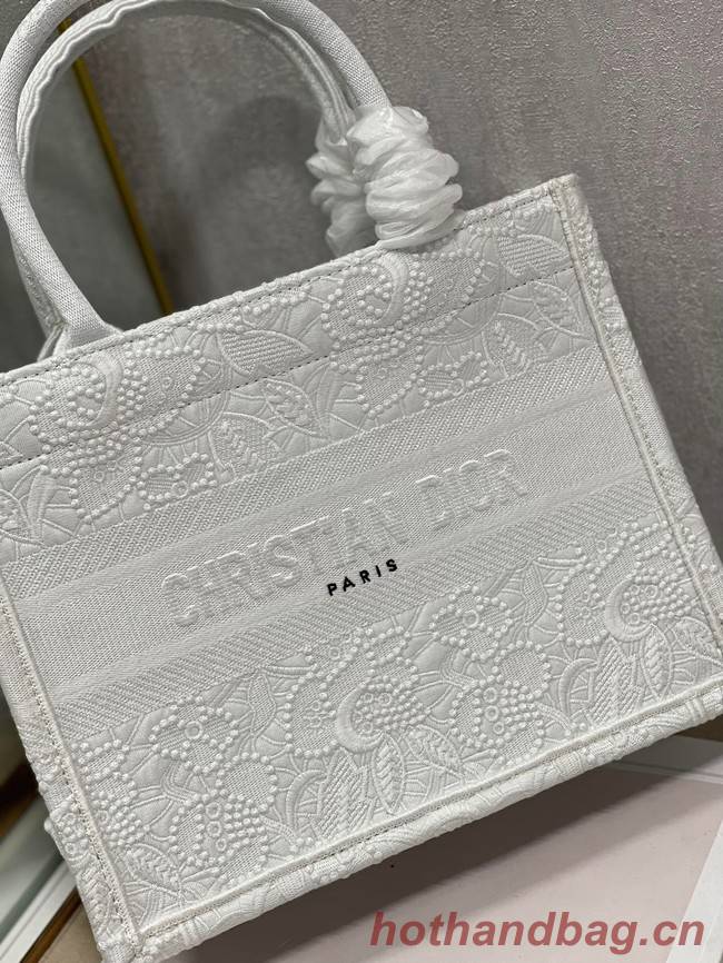 SMALL DIOR BOOK TOTE Embroidery M1265ZRGO white