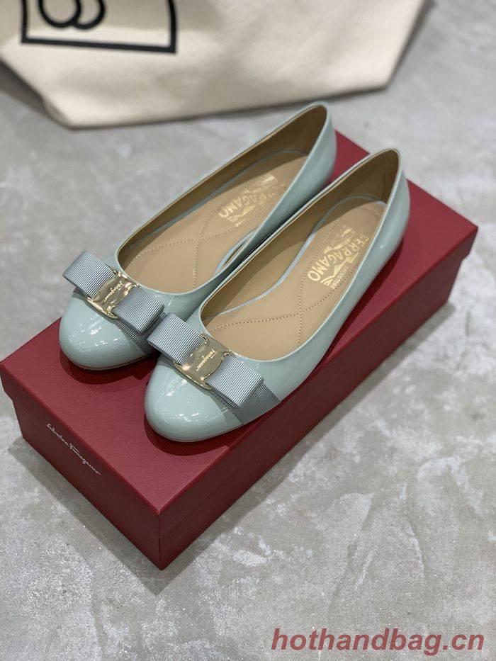 Ferragamo Shoes FMS00034