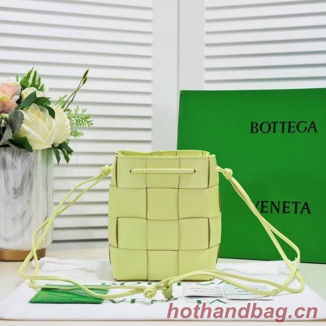 Bottega Veneta Small Cassette Bucket Bag 680218 Glittering green