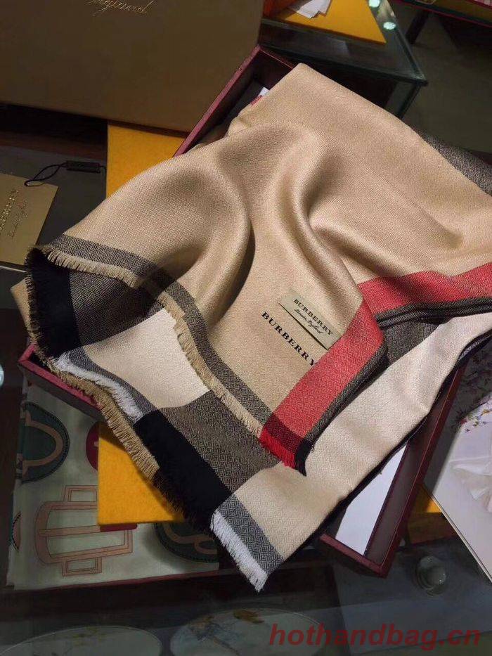 Burberry Scarf BBC00042