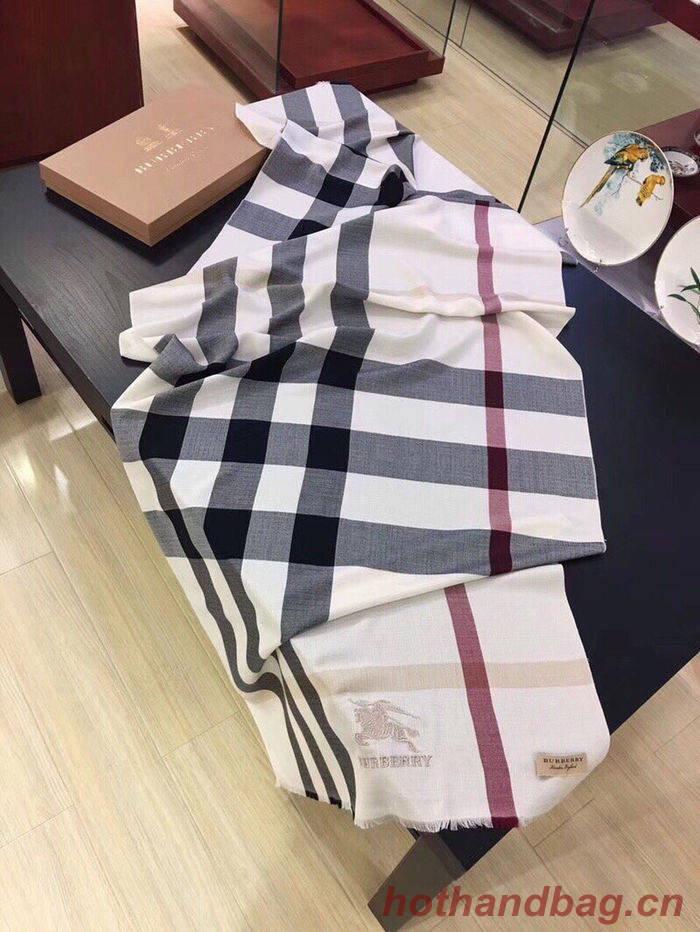 Burberry Scarf BBC00054