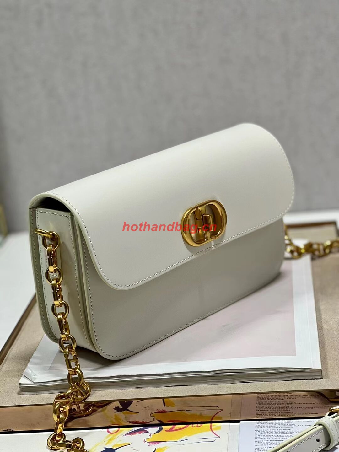 Dior 30 MONTAIGNE AVENUE BAG Dusty Box Calfskin M9260 Ivory