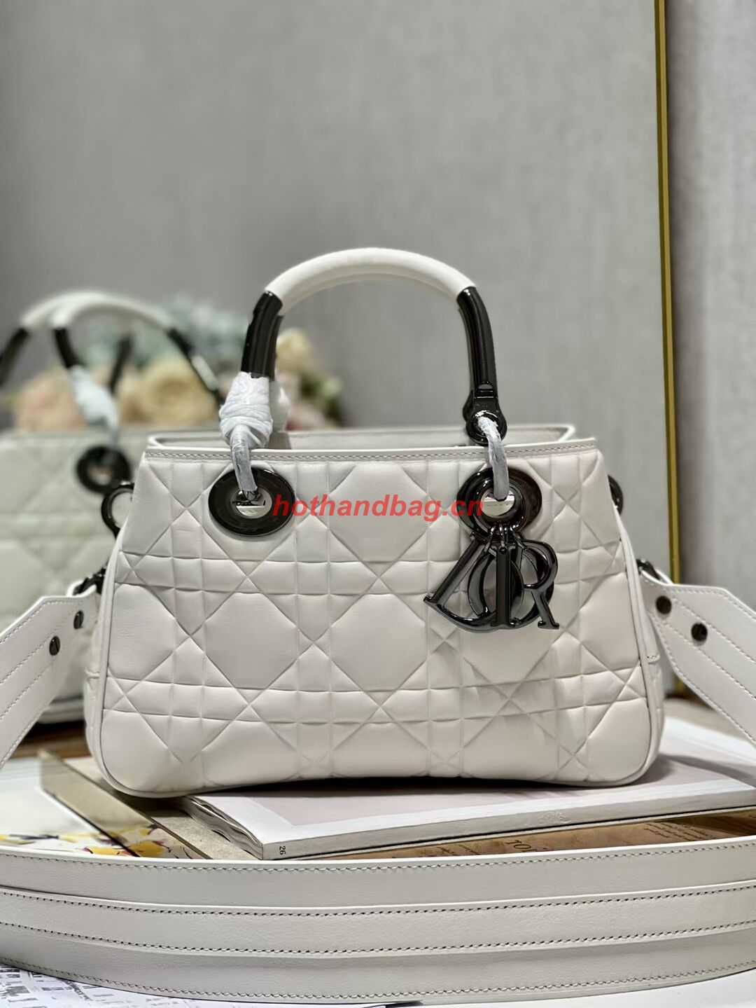 LADY DIOR TOP HANDLE MEDIUM BAG Latte Cannage Lambskin C9227 WHITE&BLACK