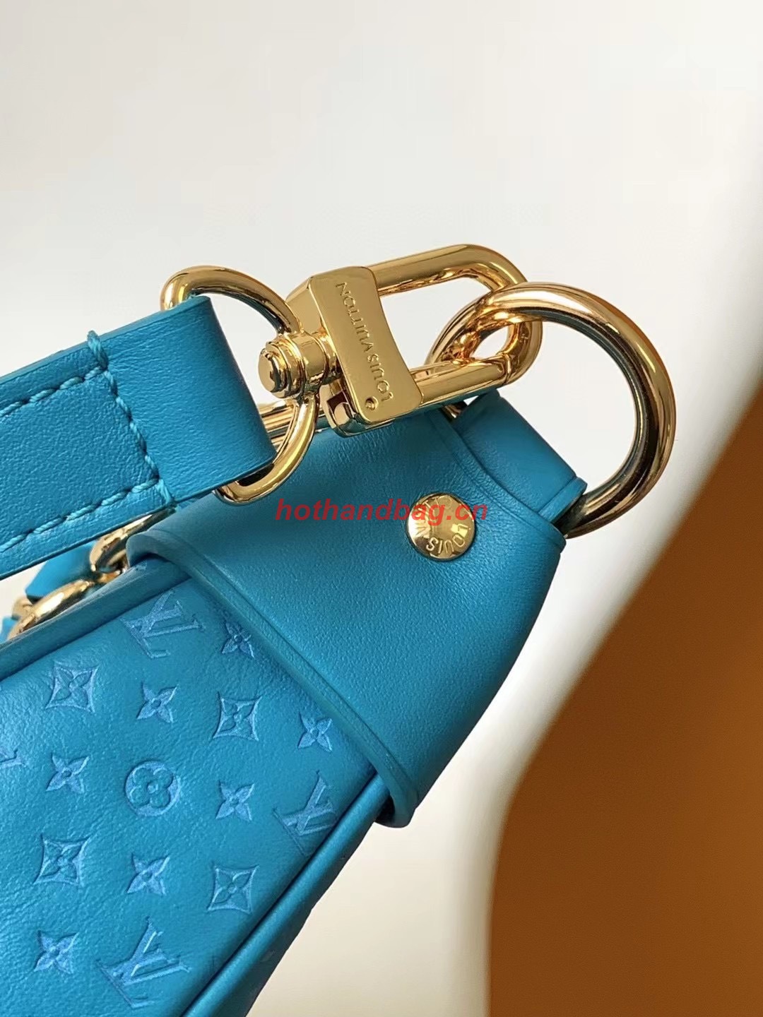 Louis Vuitton Loop M22591 Blue