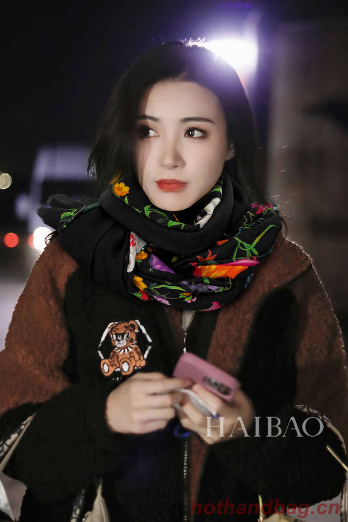 Gucci Scarf GUC00267