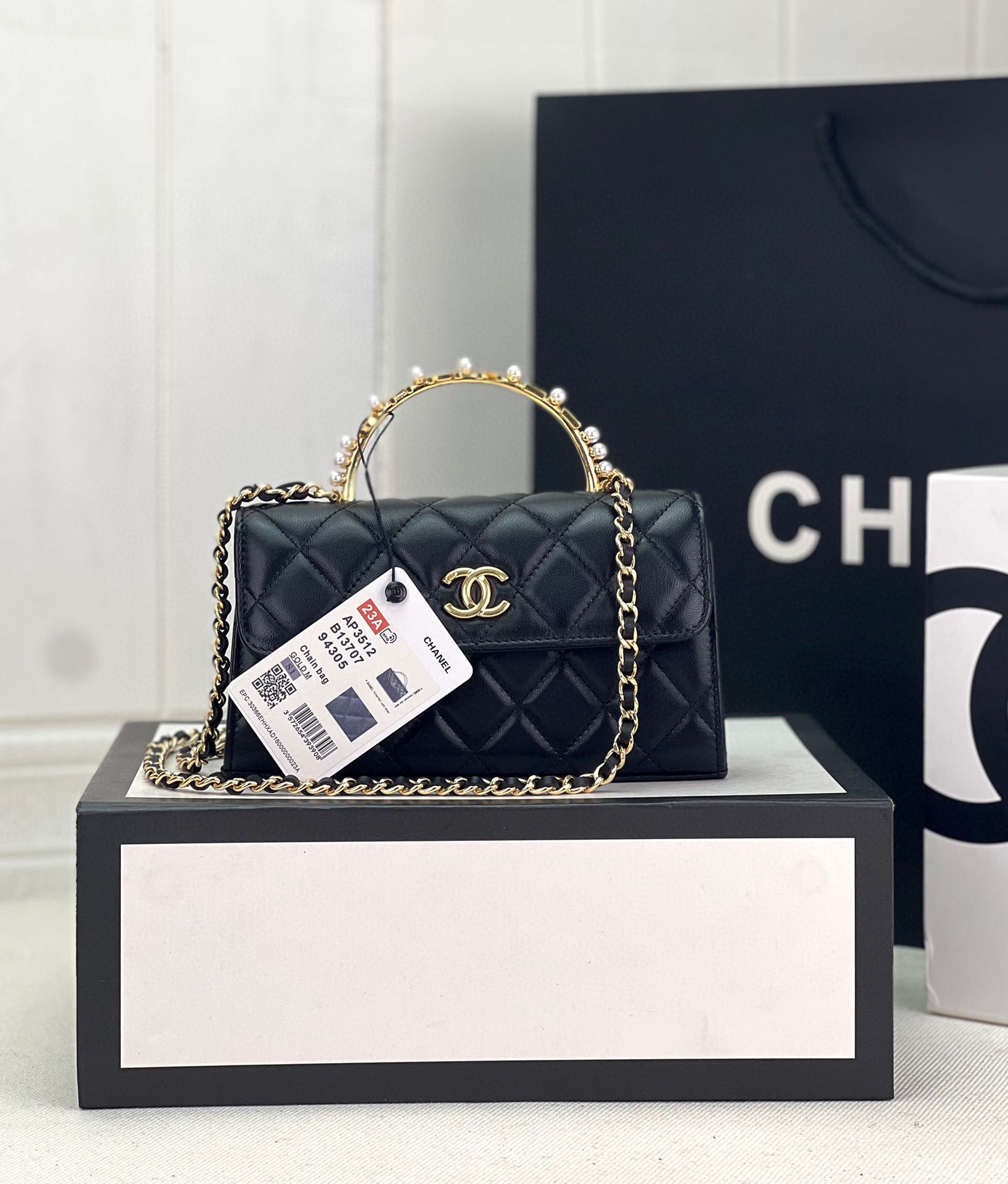 CHANEL 22B Kelly Pearl Top Handle Bag AP3562 Black