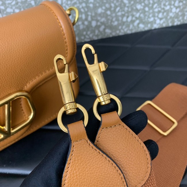 VALENTINO Loco calfskin leather bag B0M98 Apricot