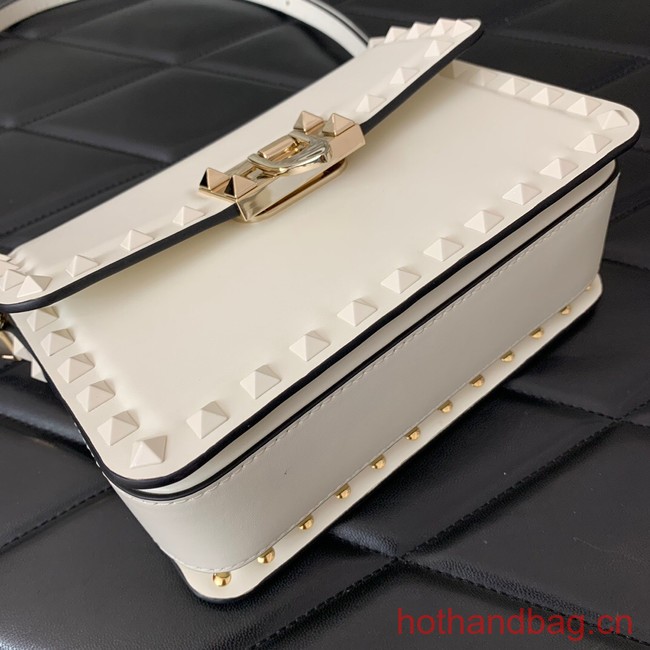 VALENTINO GARAVANI ROCKSTUD23 Small calfskin bag ZS098 white