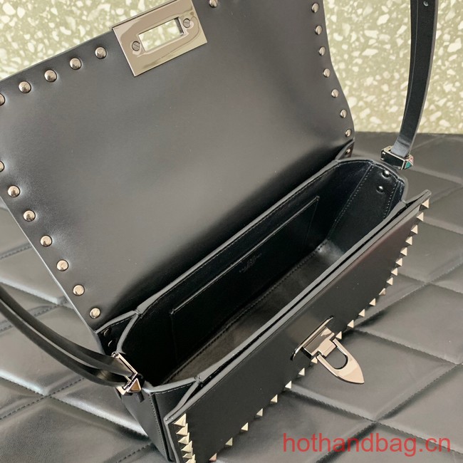 VALENTINO GARAVANI ROCKSTUD23 calfskin bag AZS098 black