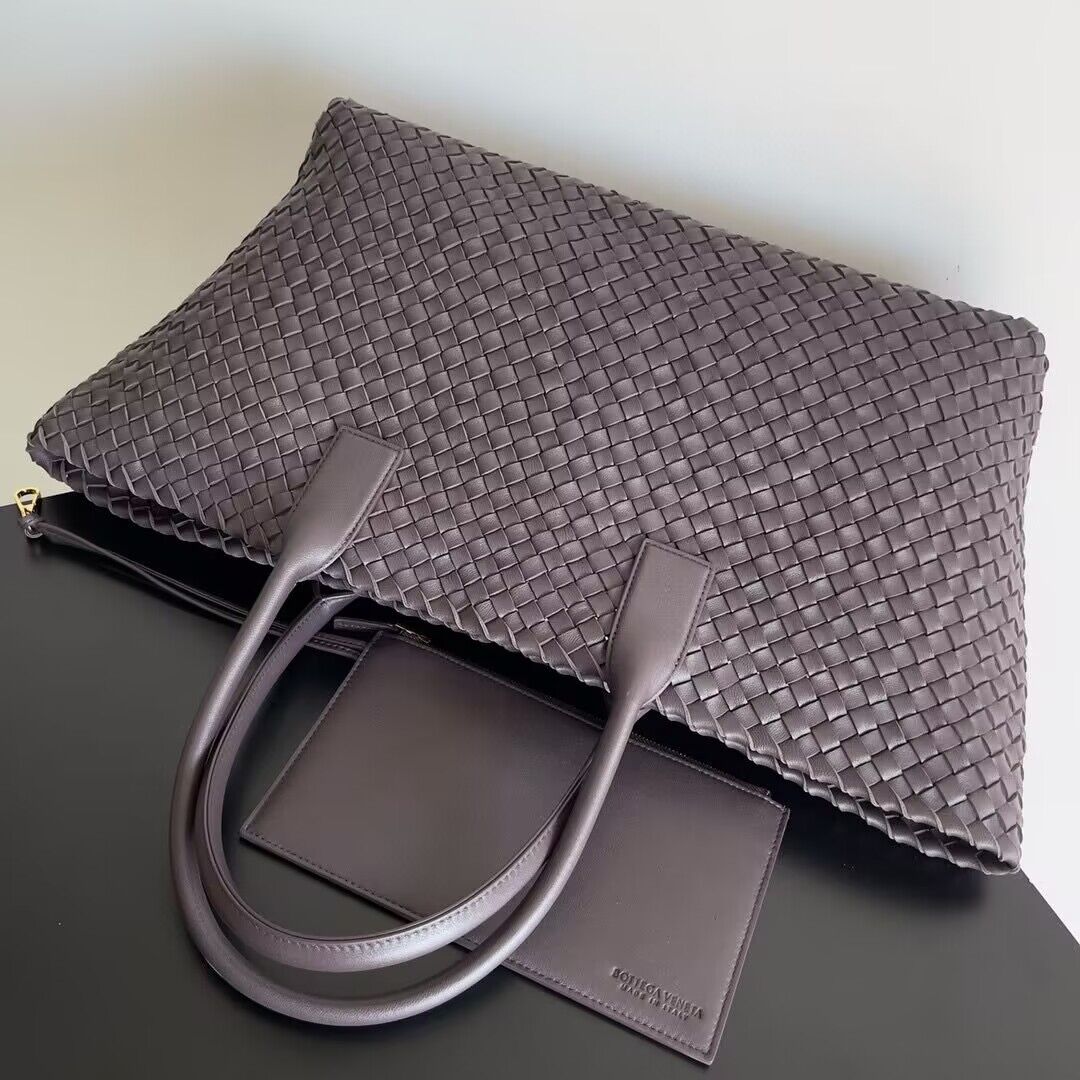 Bottega Veneta Cabat Large intreccio leather tote bag 608811 Fondant