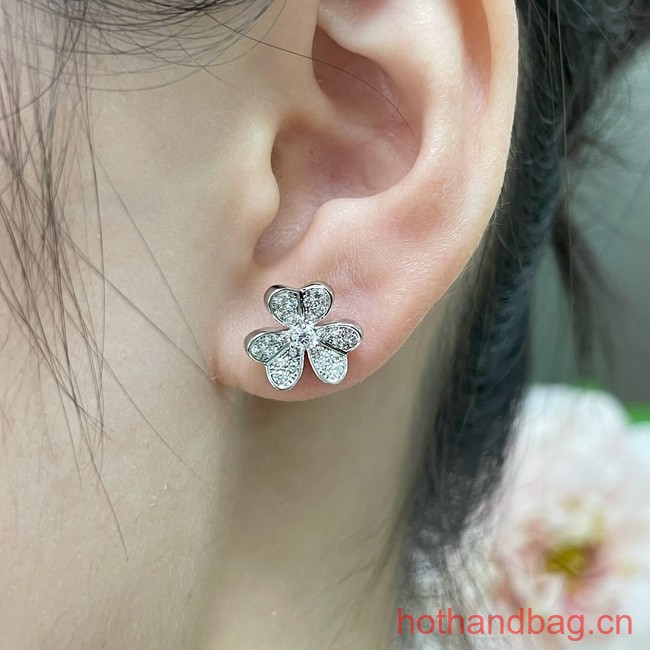 Van Cleef & Arpels Earrings CE13676