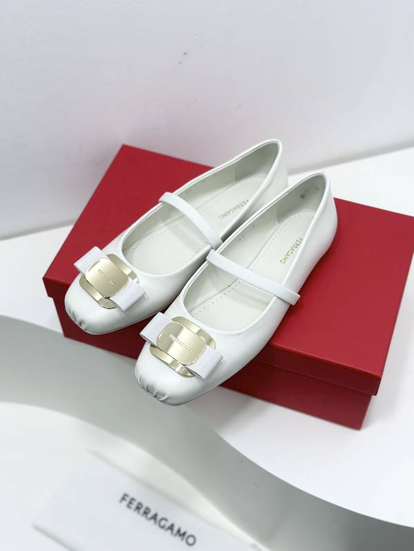 Ferragamo Shoes FMS00084