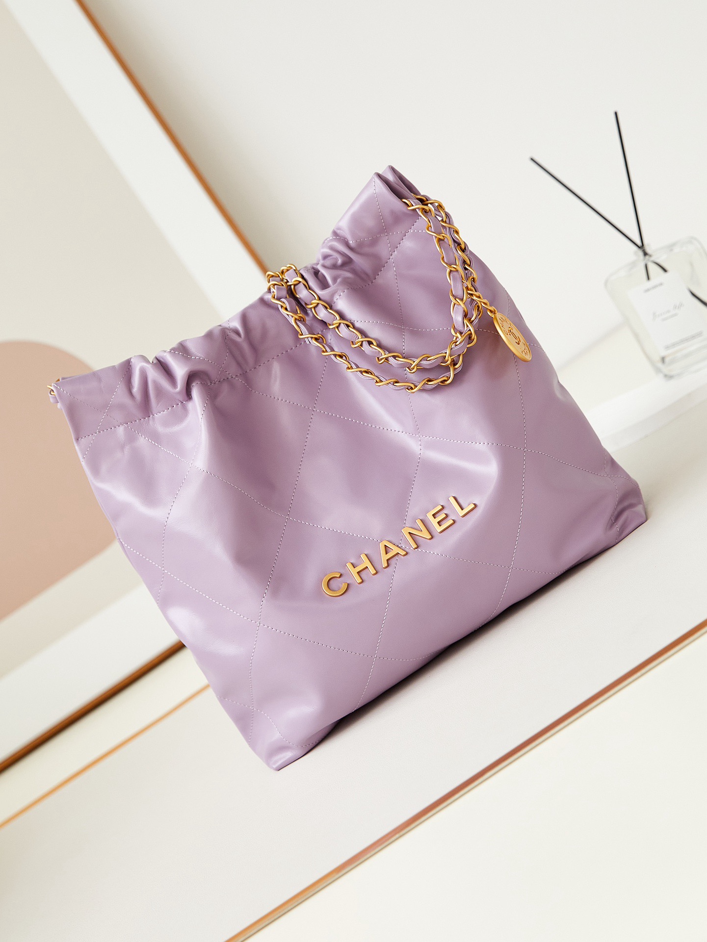 CHANEL 22 SMALL HANDBAG AS3260 light Purple