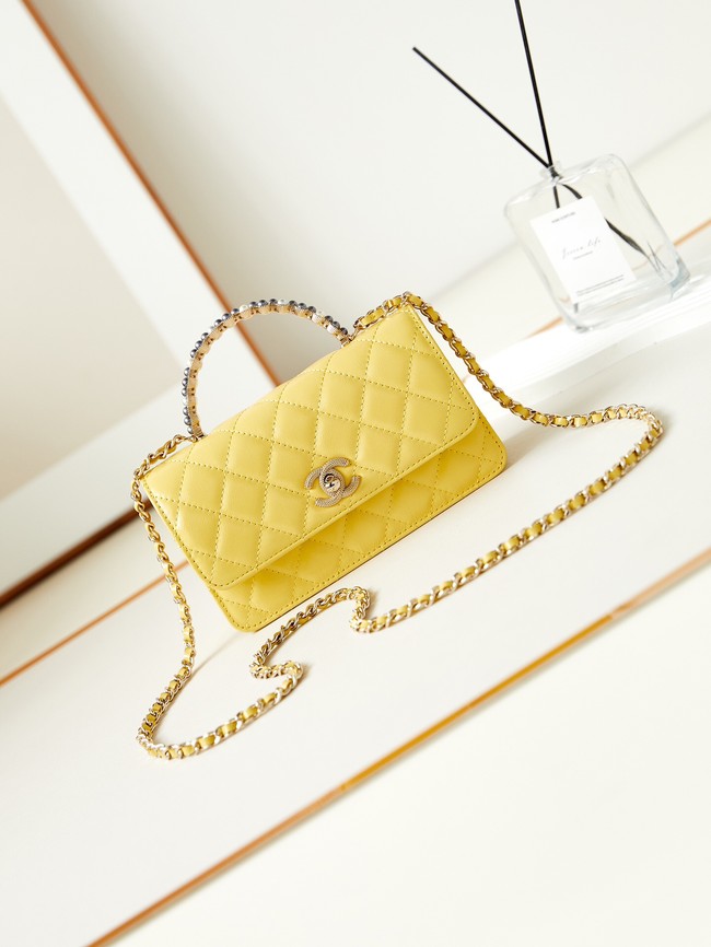 CHANEL CLUTCH WITH CHAIN Shiny Crumpled Lambskin AP3803 yellow