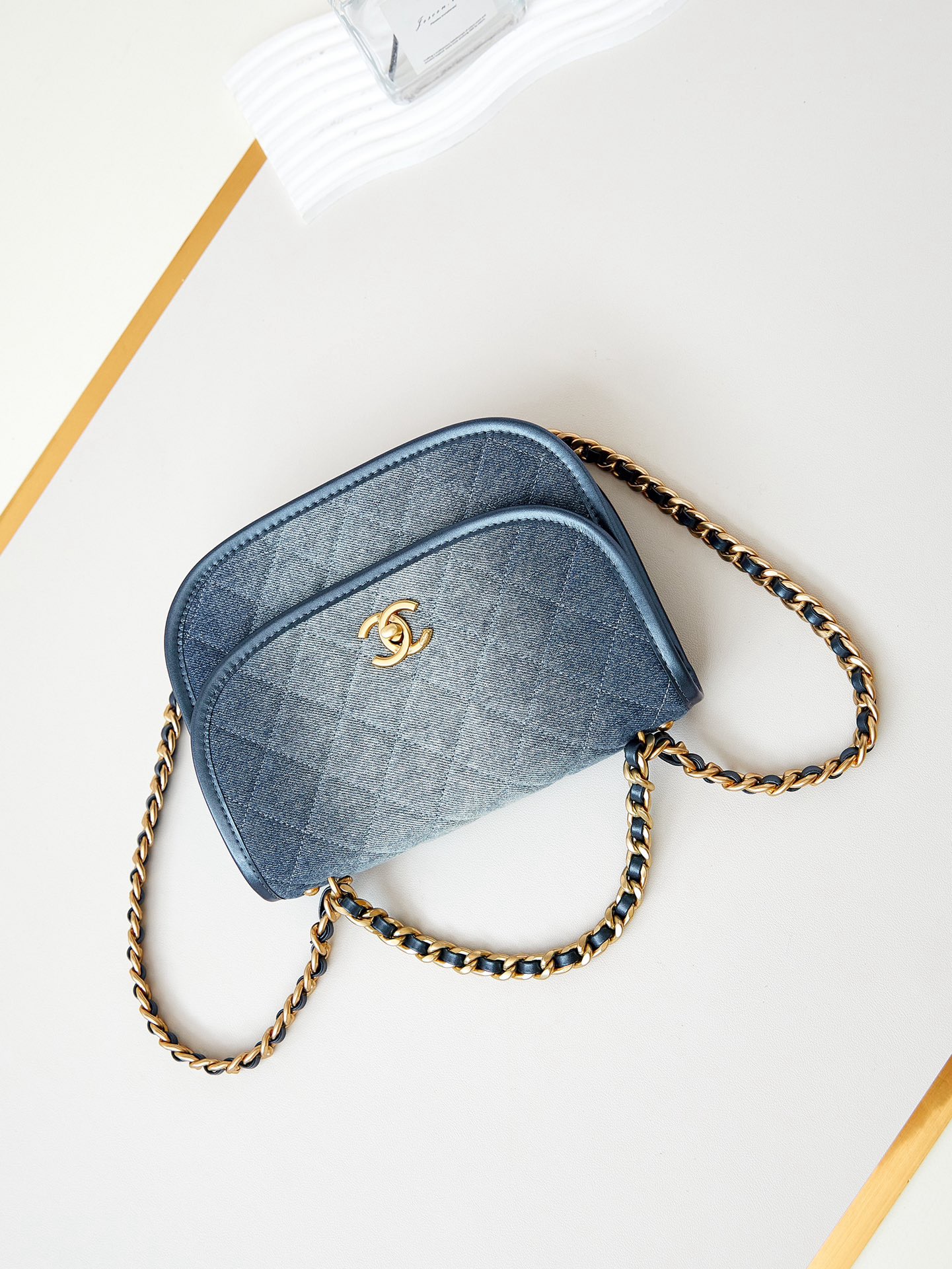 CHANEL MESSENGER BAG AS4845 Denim blue