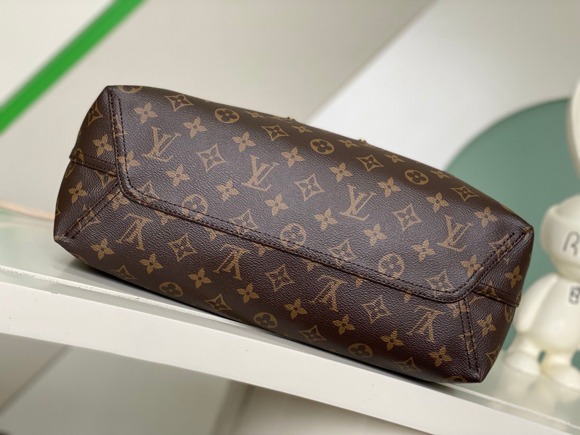 Louis Vuitton Monogram Canvas Atlantis GM Bag M46816 OR M46817 Dark Brown