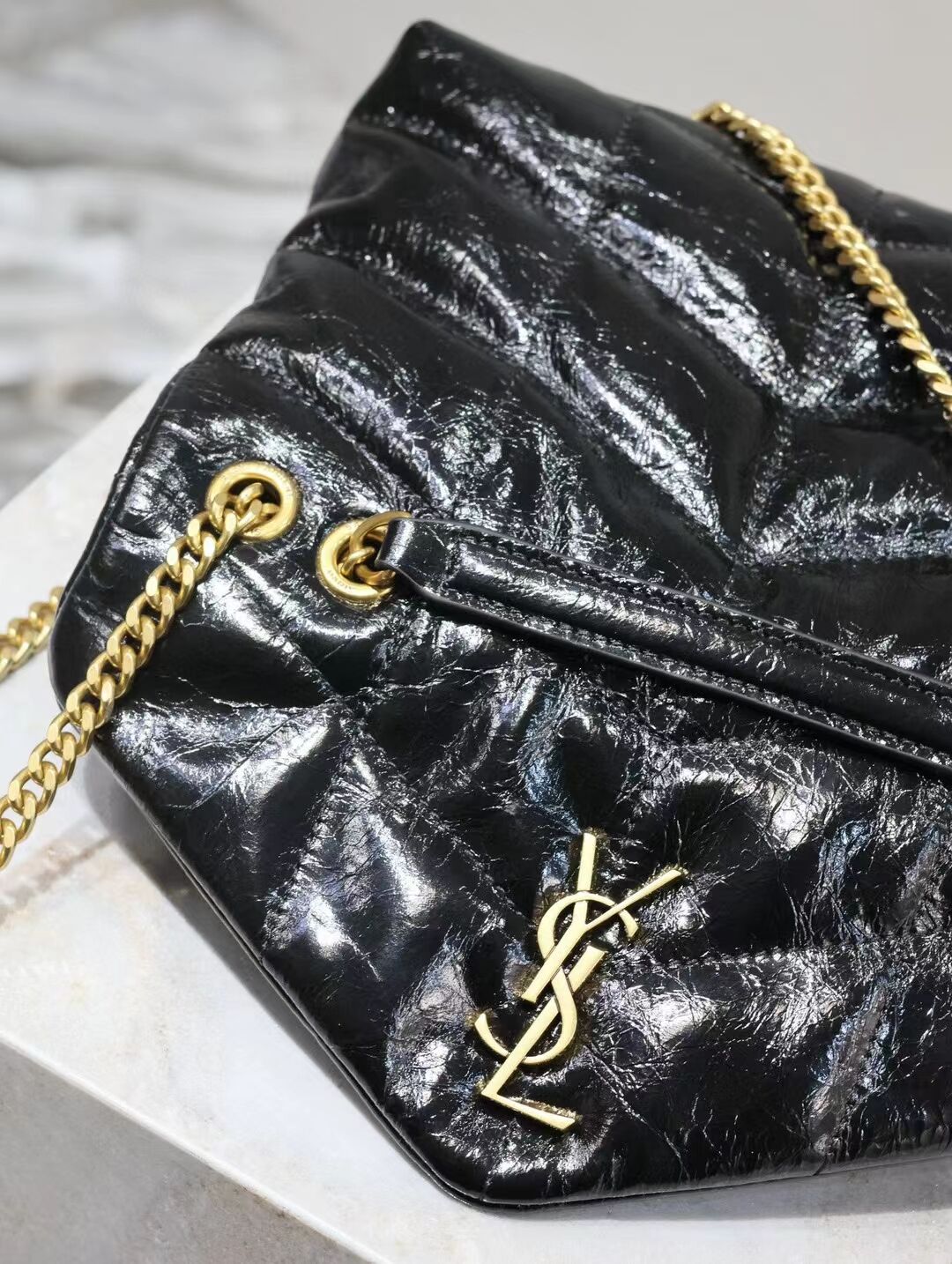 SAINT LAUREN PUFFER SMALL CHAIN BAG IN PATENT Y779223 BLACK