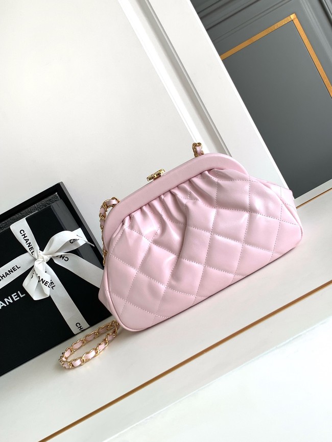 Chanel 24A CLUTCH WITH CHAIN AP1940 pink