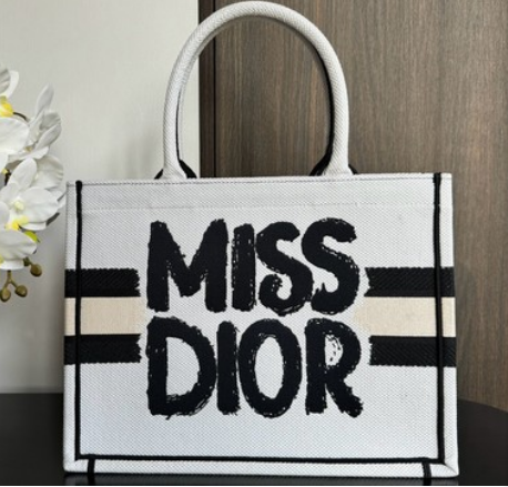 Medium Dior Book Tote White and Black Miss Dior Graffiti Embroidery M1296ZEZD