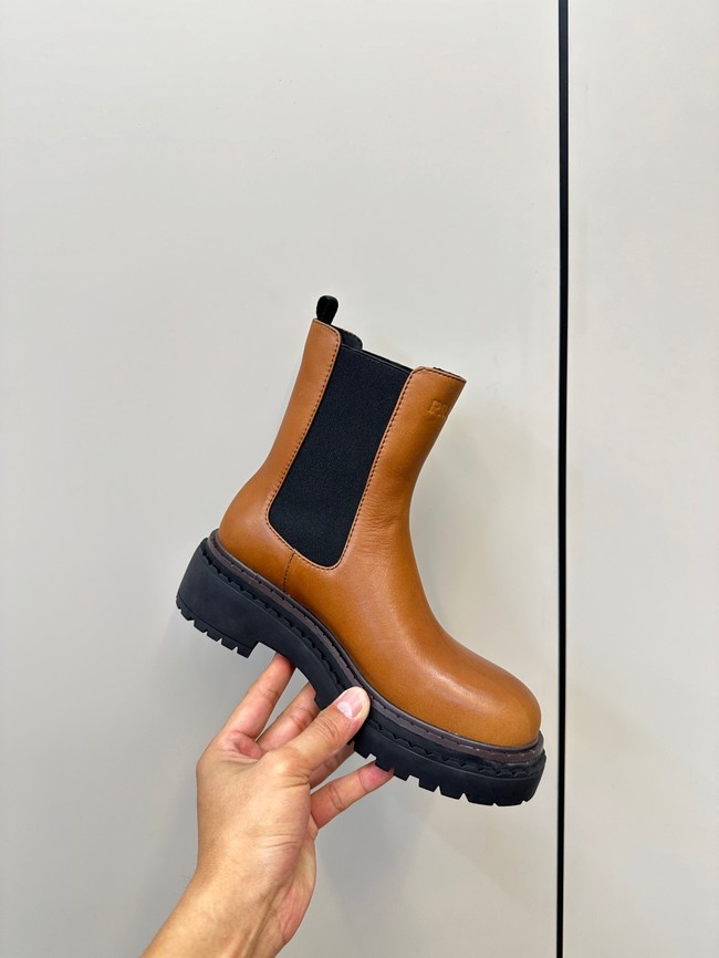 Prada Leather Chelsea boots 11287-2