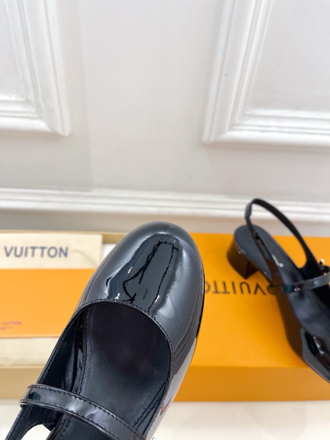 Louis Vuitton Sandal 55226-4